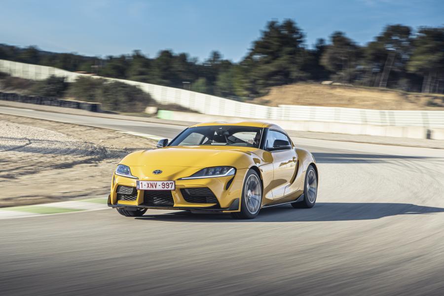  Toyota GR Supra 2.0 (A90) 2020 года  (WW) (фото 12 из 40)